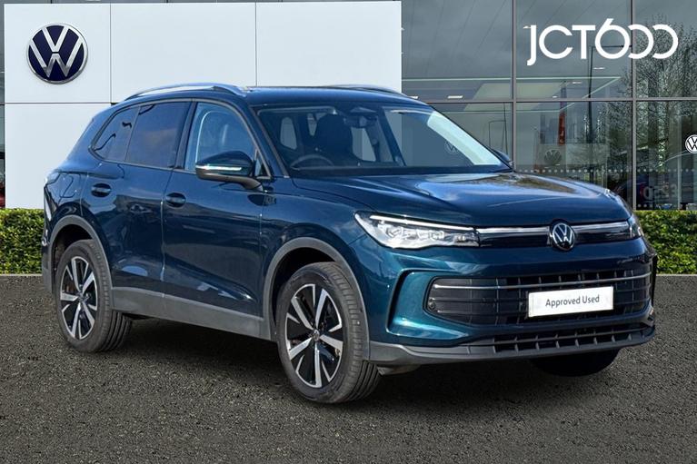 Used 2025 Volkswagen Tiguan 1.5 TSI eHybrid 19.7kWh Match SUV 5dr Petrol Plug-in Hybrid DSG Euro 6 (s/s) (204 ps) Blue at JCT600