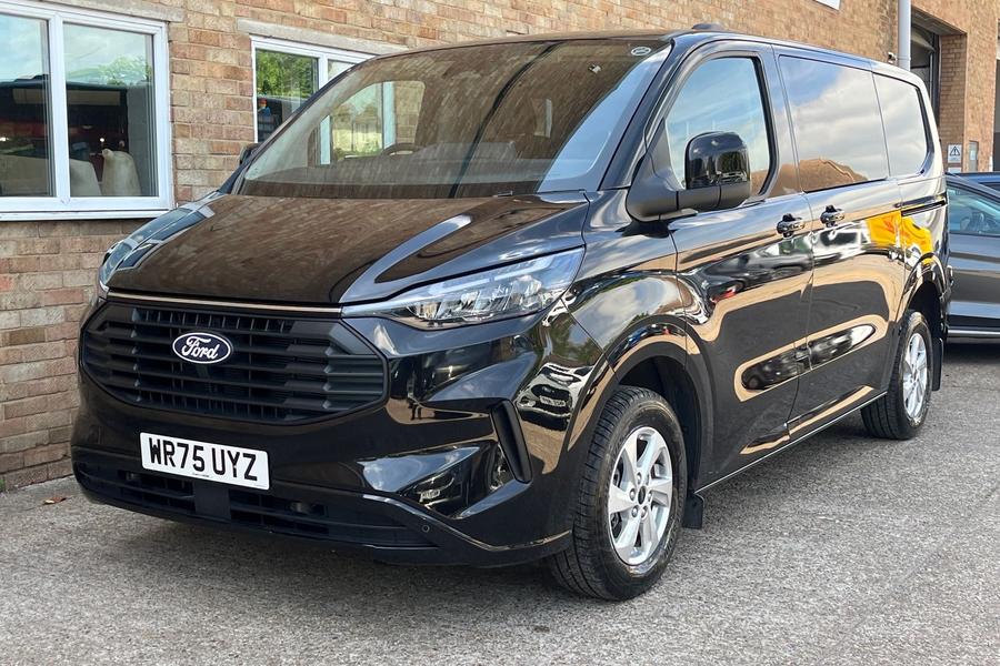 Ford TRANSIT CUSTOM Photo autoimg-283e0191a4c36817f5dc9e920635597f418979a8.jpg