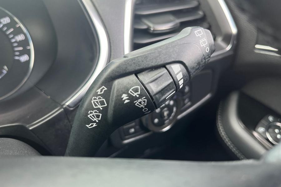Ford Galaxy Photo autoimg-2840a205dfed68a14865c3b928af3cd07a7147e5.jpg