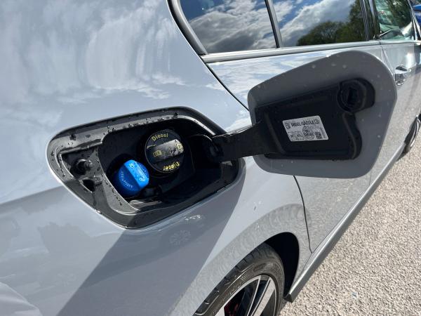 Volkswagen Golf Photo autoimg-2840f6d2a92590fb5e1f6f4039f6f8e3de76b071.jpg