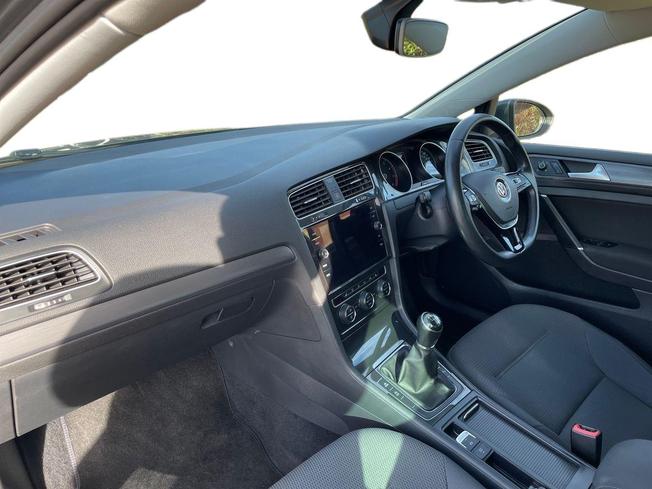 VOLKSWAGEN Golf Photo 2