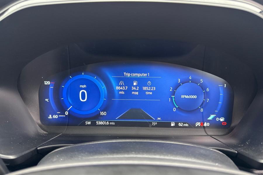 Ford KUGA Photo autoimg-28477e21b78191613e8cf09b5bcd3512211db140.jpg