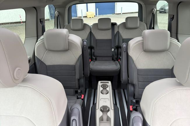 VOLKSWAGEN Multivan Photo 50