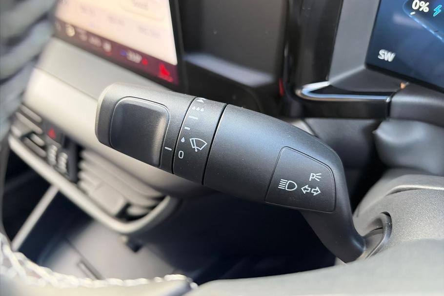 Used Ford E-TRANSIT COURIER JMZ5480 24