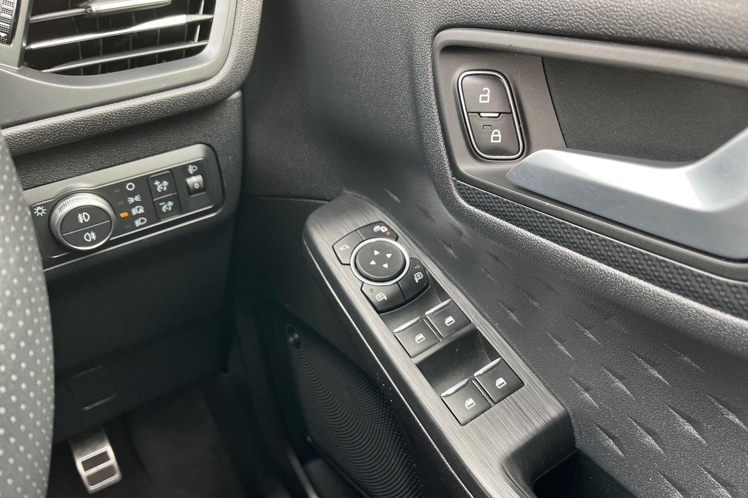 Ford KUGA Photo 15
