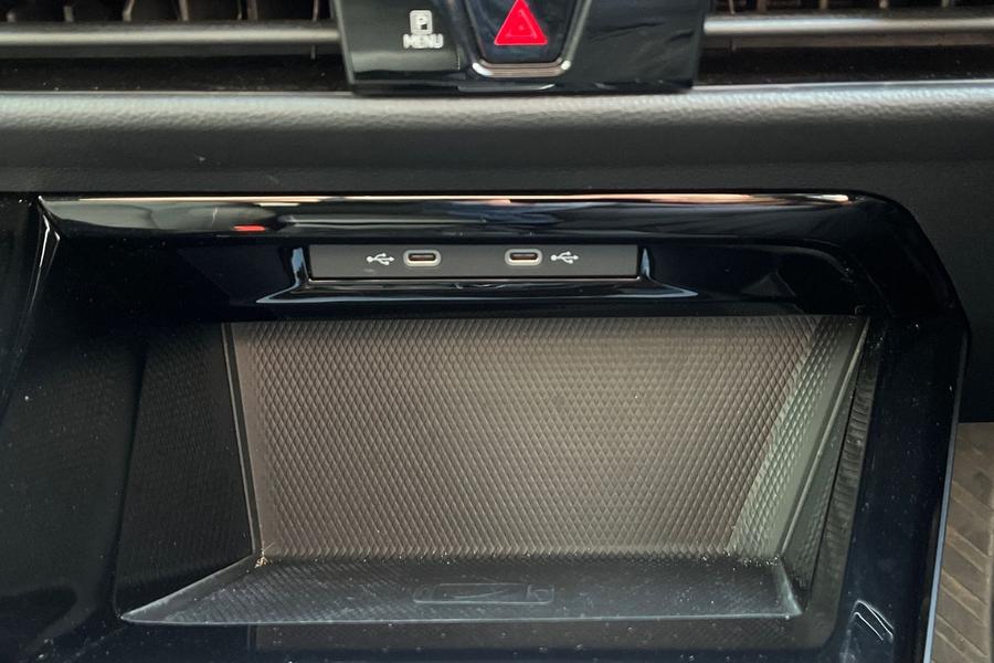 Volkswagen Golf Photo autoimg-2855bcccbc42fa149d5202c1256e24b664c86737.jpg