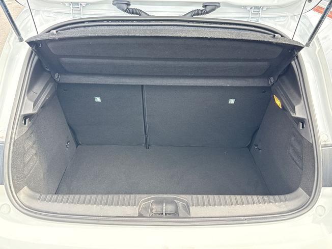 RENAULT Clio Photo 12