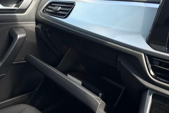 VOLKSWAGEN T-Roc Photo 26