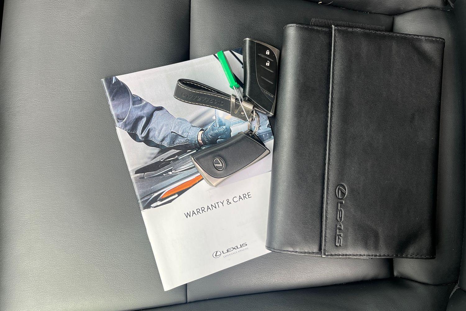Lexus UX Photo 21