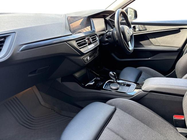 BMW 1 Series Photo 2