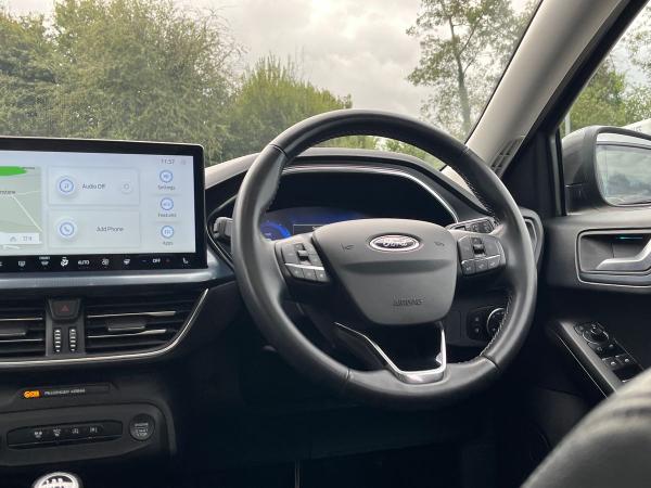 Ford Focus Photo autoimg-285b78132417f48dea6ef288d4b1a483ae05206c.jpg