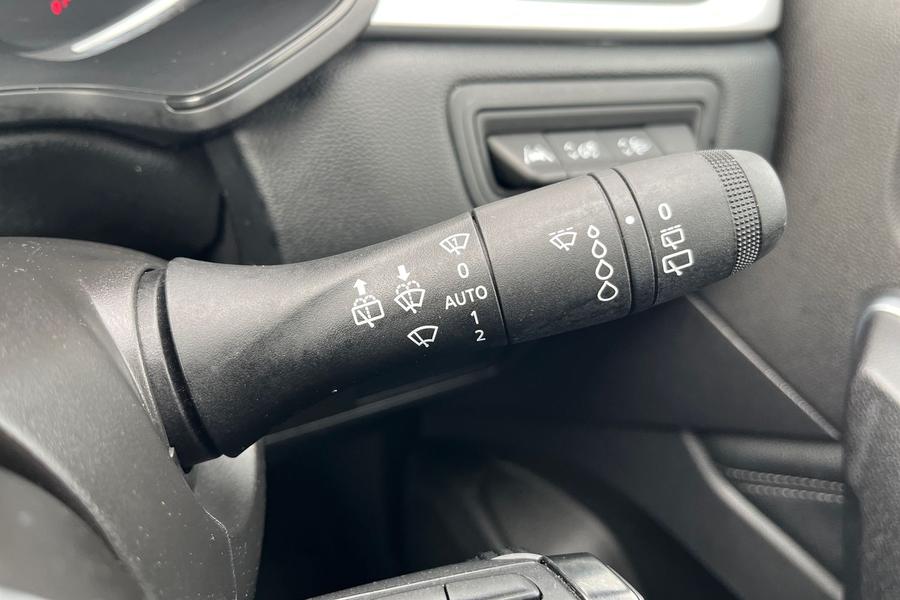 Renault CAPTUR Photo autoimg-285d8ca80bb6e5a25a3dac22722e65c10d272a1f.jpg