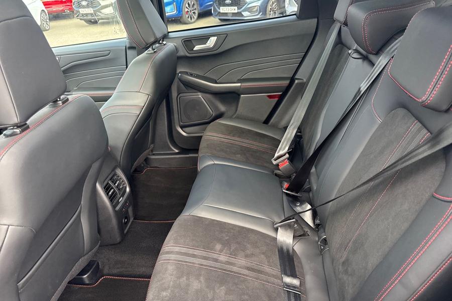 Ford Kuga Photo autoimg-285d9f904ea8a86621a8199fa576b54e07ff7027.jpg