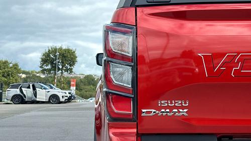 Isuzu D-MAX Photo autoimg-285fb49504db2a342a27a8466d5faef6e34a150d.jpg