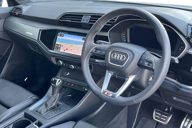 AUDI Q3 Photo 6