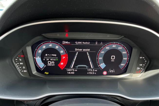 AUDI Q3 Photo 15