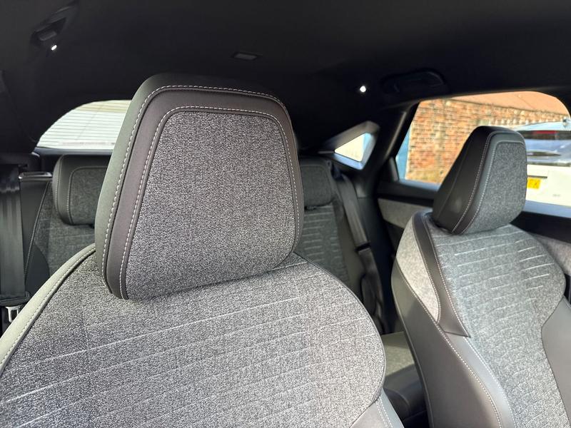 Used Peugeot 3008 KM75GVP 37