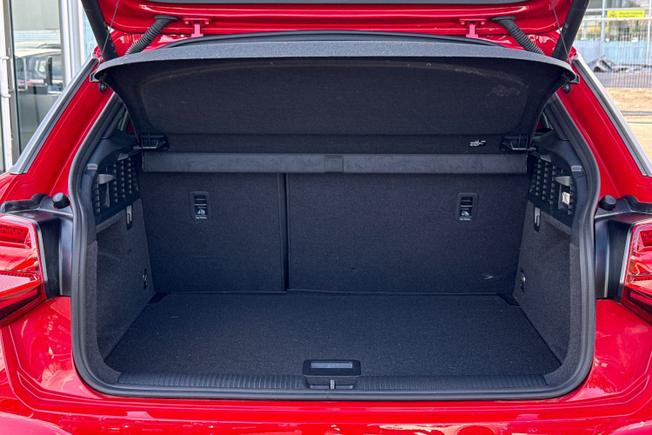 Audi Q2 Photo 12