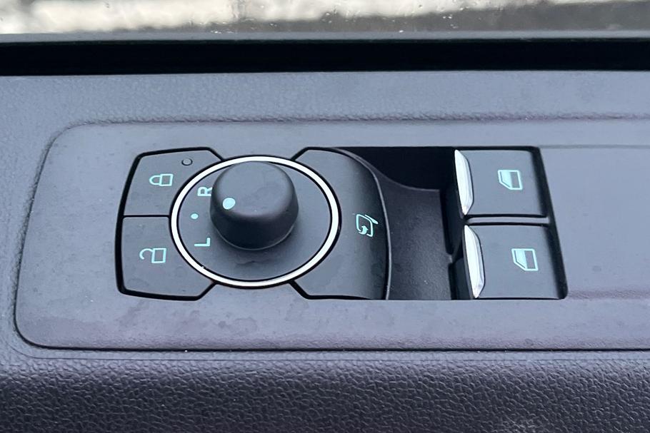 Used FORD TRANSIT CUSTOM WV75ZDS 22