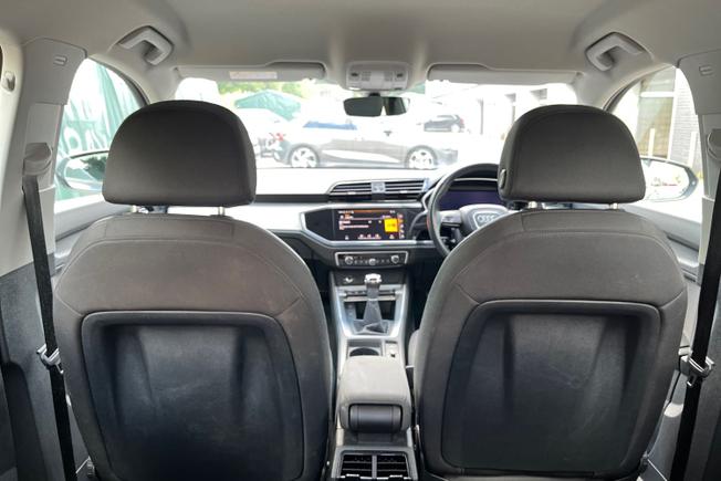 Audi Q3 Photo 31