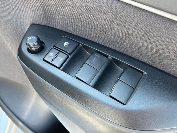 Toyota Yaris Photo autoimg-286ebd42997a94d8acd8939f565d7fb25684474a.jpg