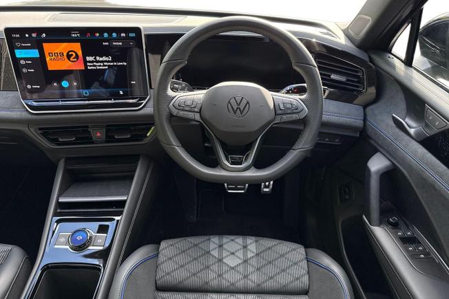 VOLKSWAGEN Tiguan Photo 11