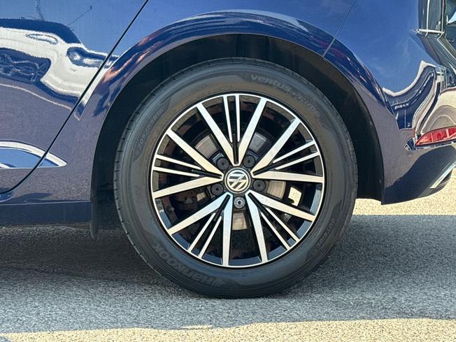 VOLKSWAGEN Golf Photo 5