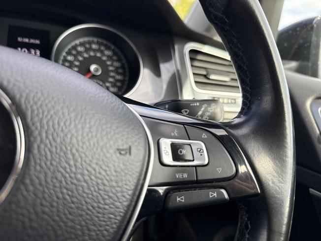VOLKSWAGEN Golf Photo 17