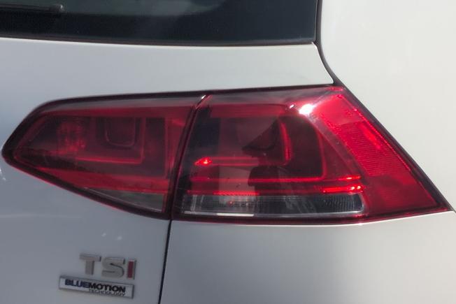 VOLKSWAGEN Golf Photo 18