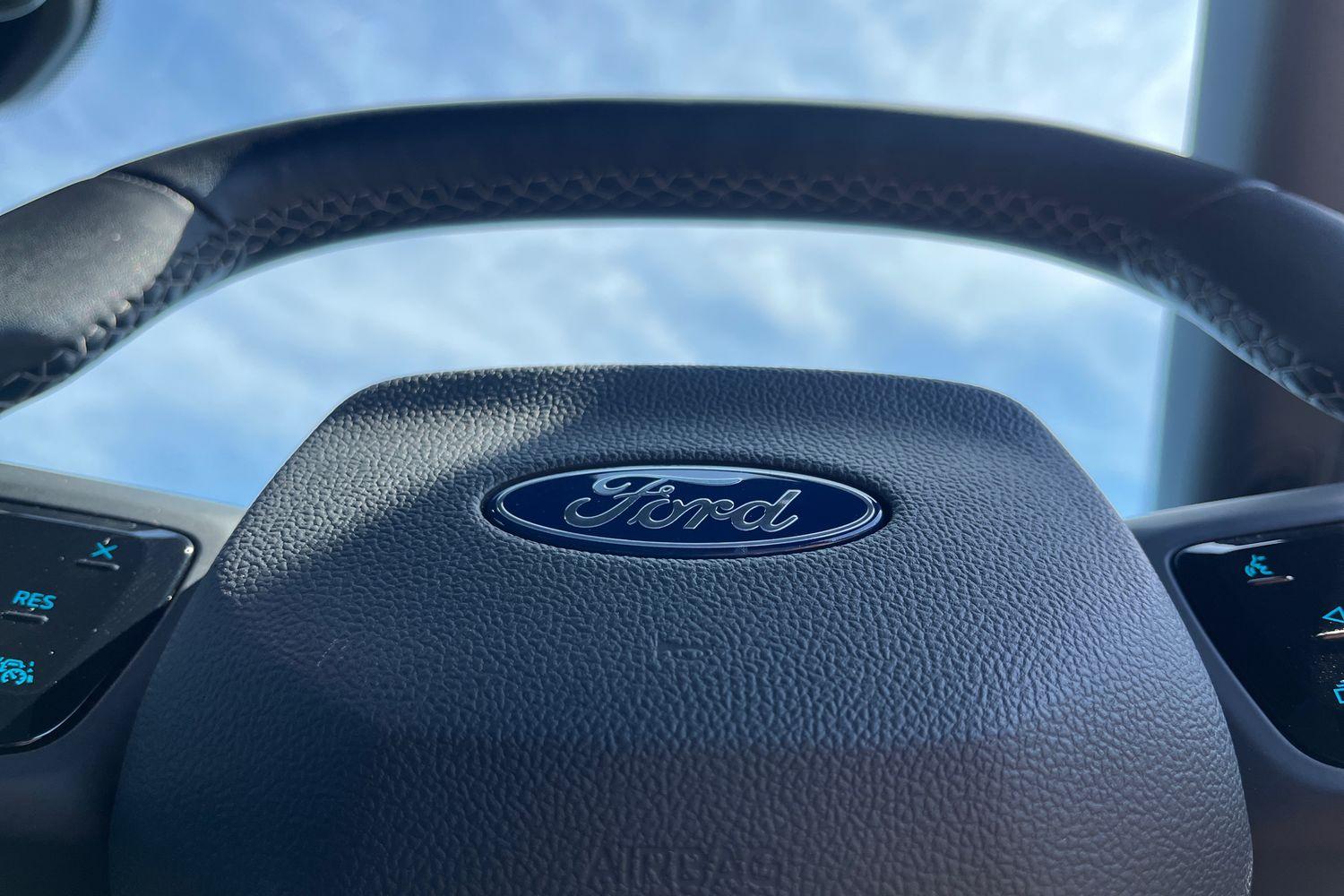 Ford Explorer Photo 43