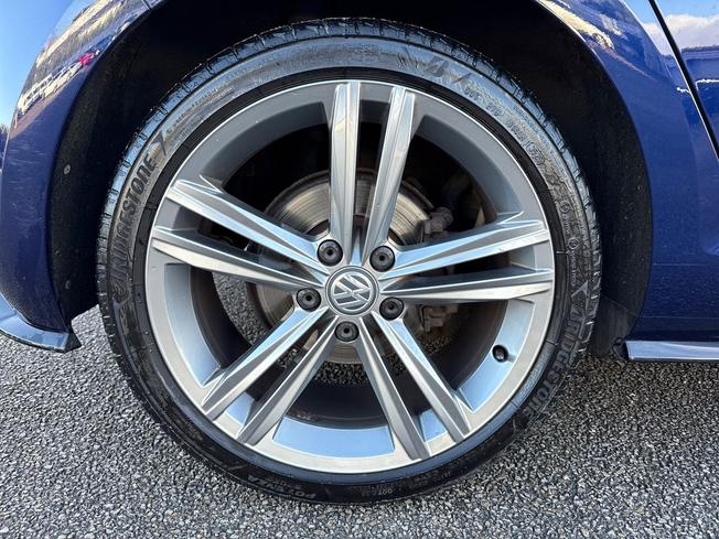 VOLKSWAGEN Golf Photo 33