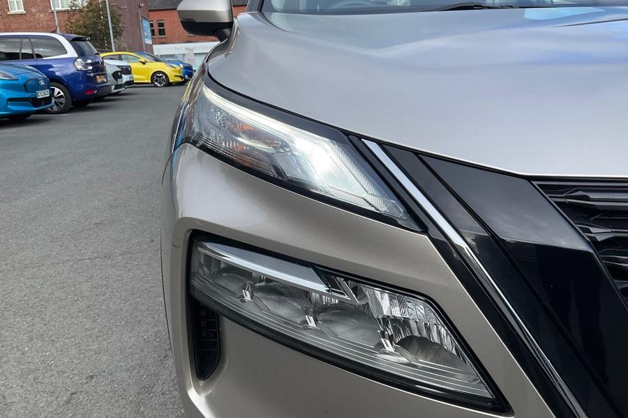Nissan X-TRAIL Photo autoimg-2889762bc1397b3a2dd8bffda348f018782033c7.jpg