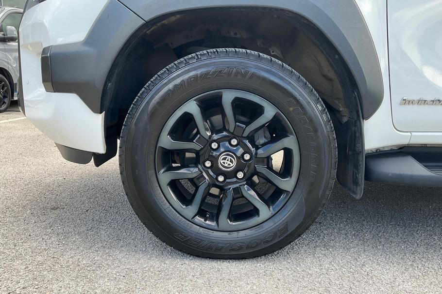 Used Toyota HILUX LS23OLX 15