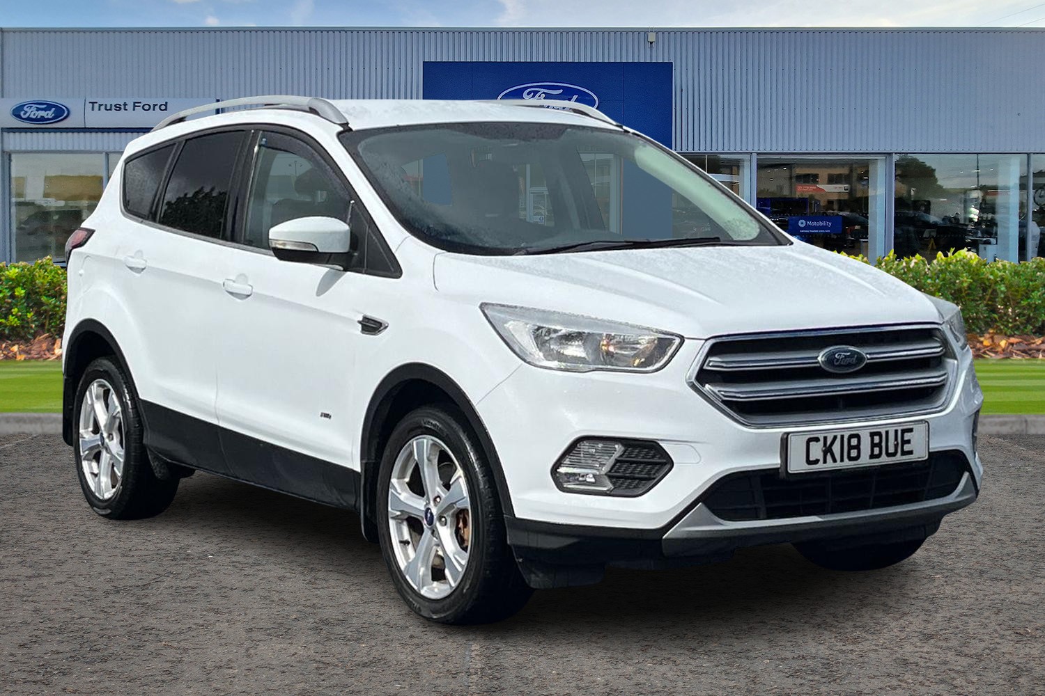 Ford Kuga Photo 0
