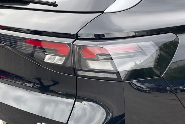 VOLKSWAGEN T-Roc Photo 18