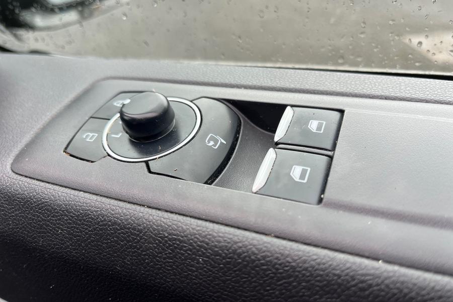 Ford TRANSIT CUSTOM Photo autoimg-28977d71b65023e6505fd68149d7c874fdc164ce.jpg