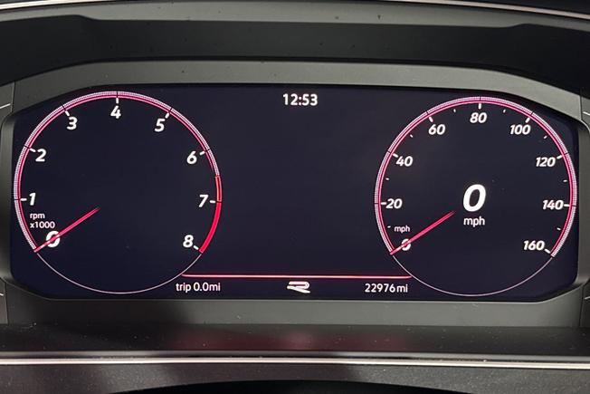 VOLKSWAGEN Tiguan Photo 15