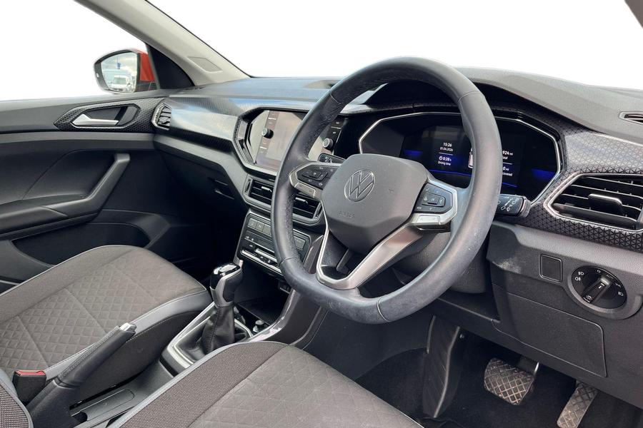 Volkswagen T-CROSS Photo autoimg-28a023e062bcea7fc2298e6603d70cf509794cc4.jpg
