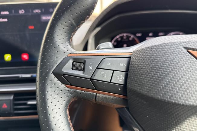 CUPRA Leon Photo 16