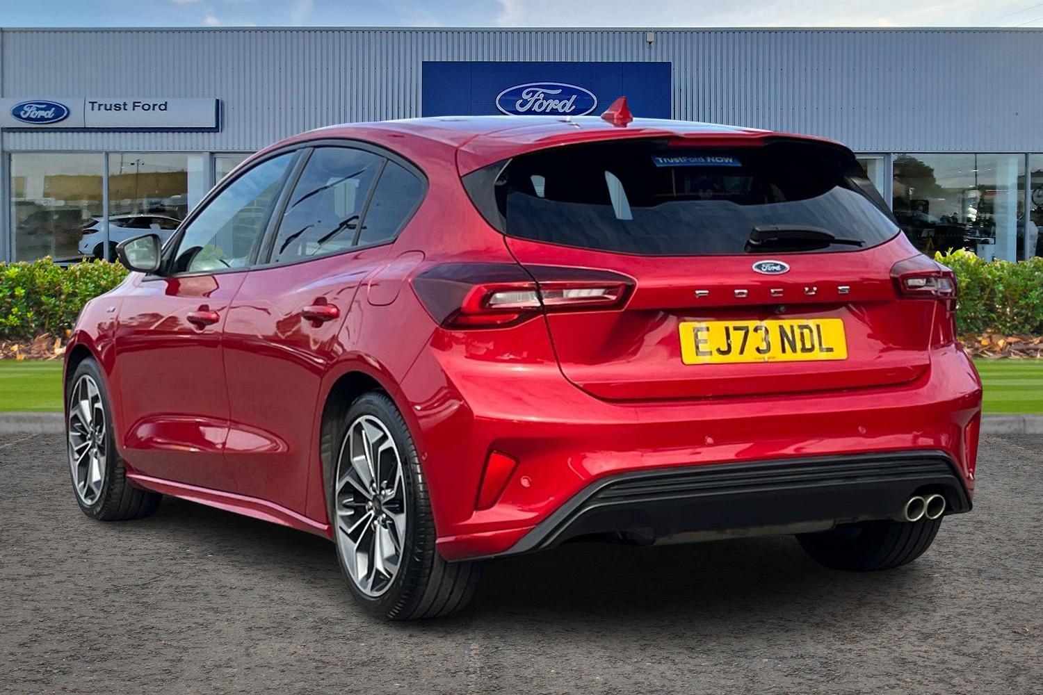 Ford FOCUS Photo 1