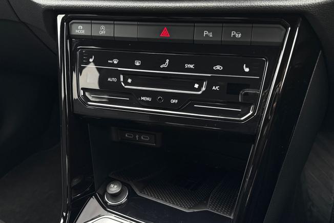 VOLKSWAGEN T-Roc Photo 22