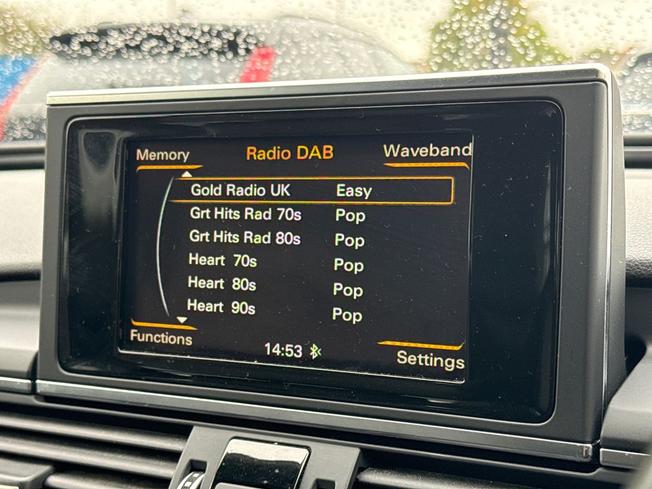 AUDI A6 Avant Photo 13