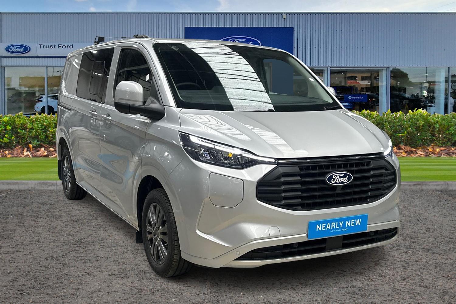 Ford TRANSIT CUSTOM Photo 0