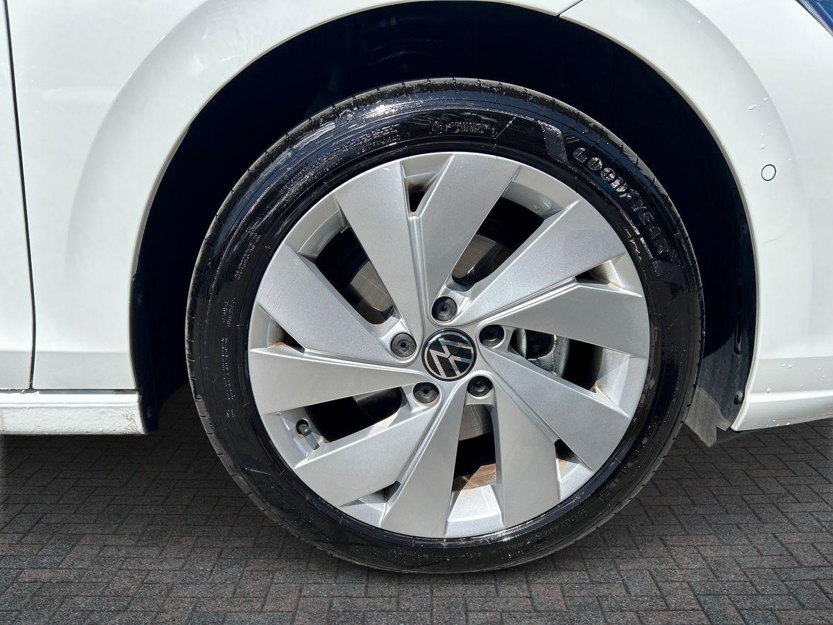 Volkswagen Golf Photo autoimg-28af5bd06d40776ffe4ed2083865a8a80067da25.jpg