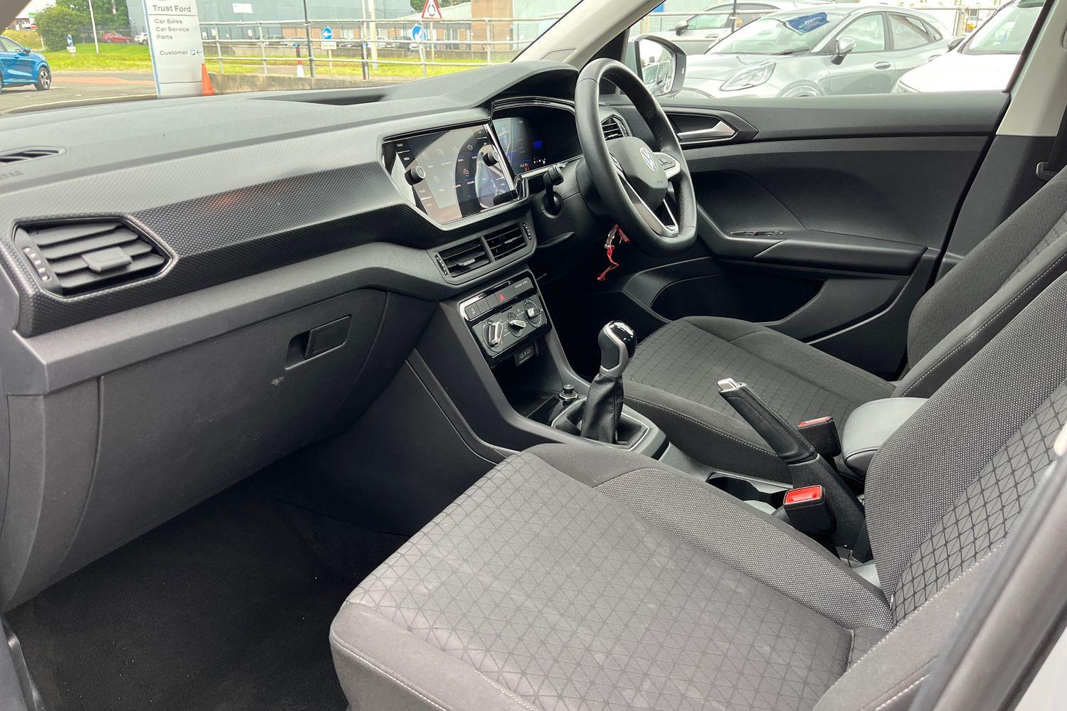 Volkswagen T-CROSS Photo 17