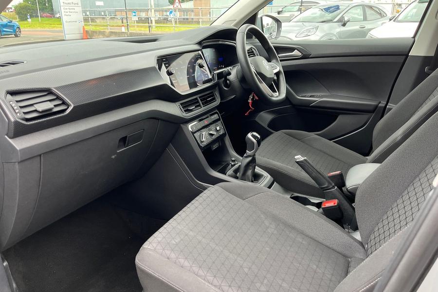 Volkswagen T-CROSS Photo autoimg-28b149c2489953b8d470f07da5e69509317bfaf9.jpg