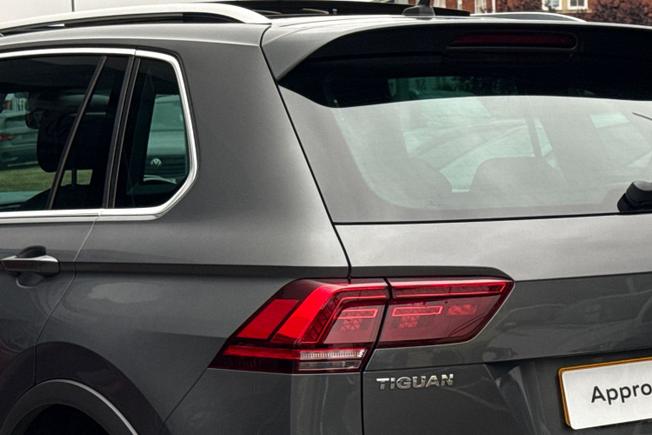 VOLKSWAGEN Tiguan Photo 50