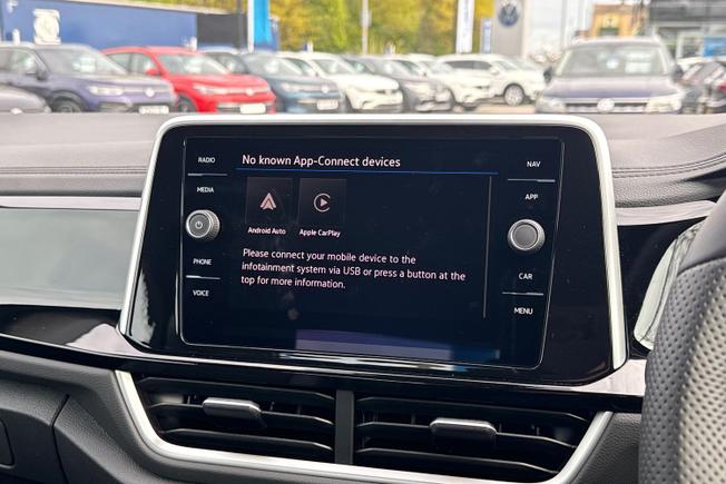 VOLKSWAGEN T-Roc Photo 30