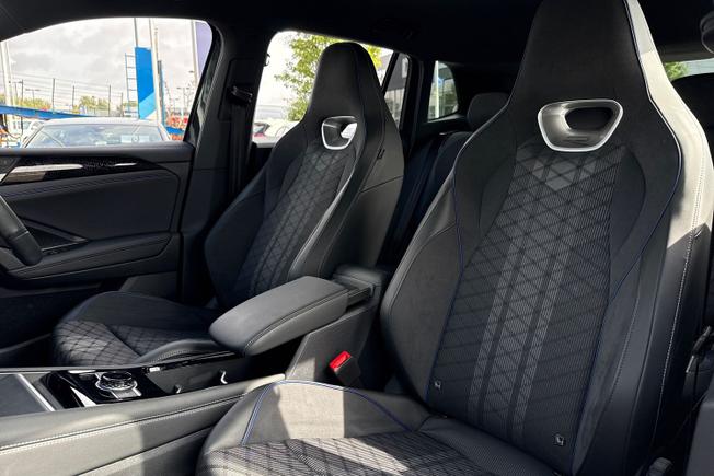 VOLKSWAGEN Tiguan Photo 21