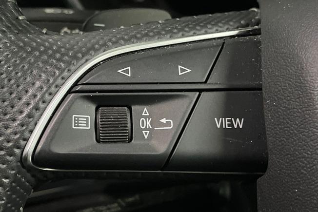 AUDI Q3 Photo 16